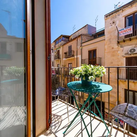 30 Balcone Bordonaro Apartman *